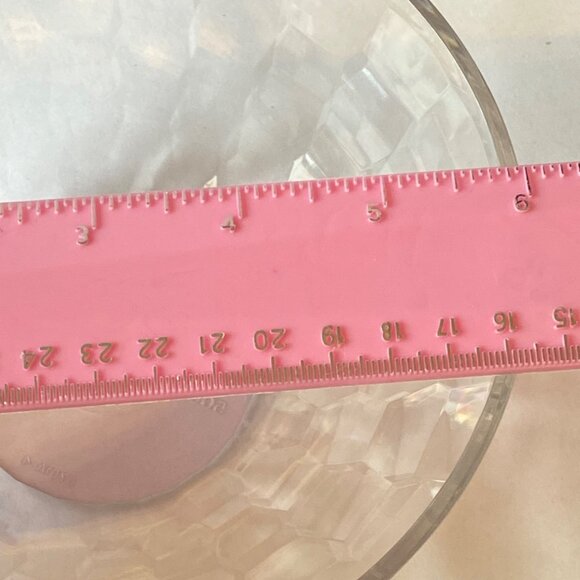 Tupperware CrystalWave Clear Embossed Bowl With Cream Lid 2C USA Made Durable De - Picture 7 of 7